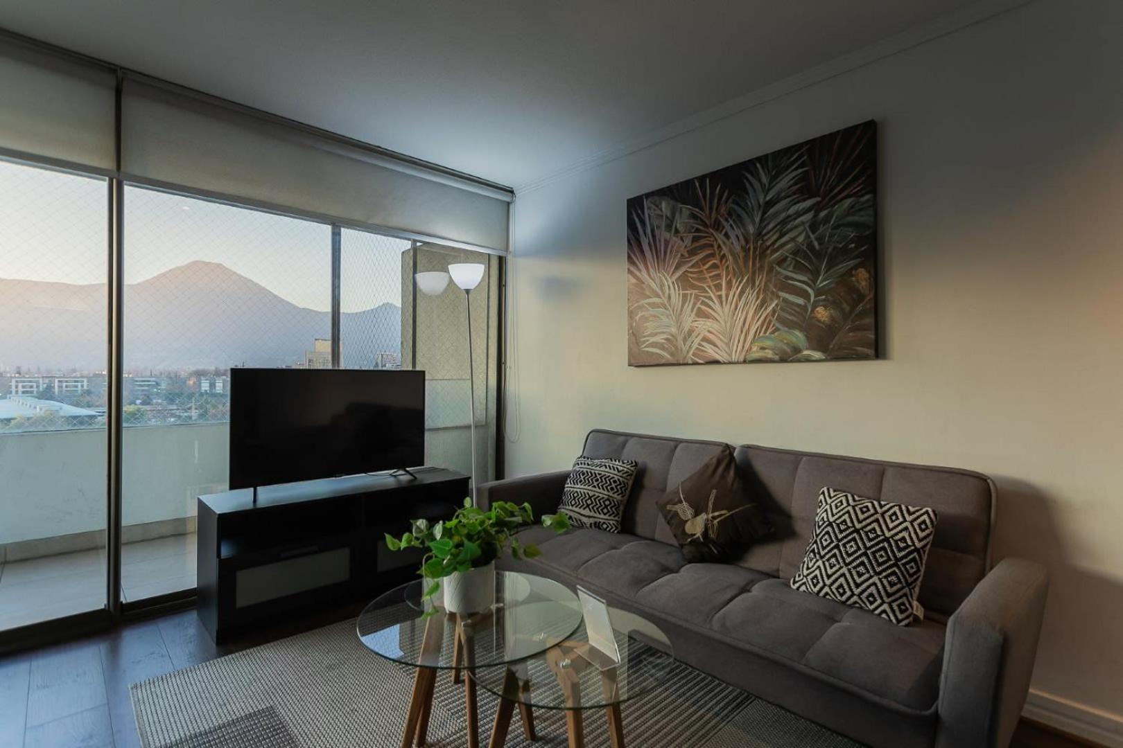 Spacious apartment steps away from Parque Arauco