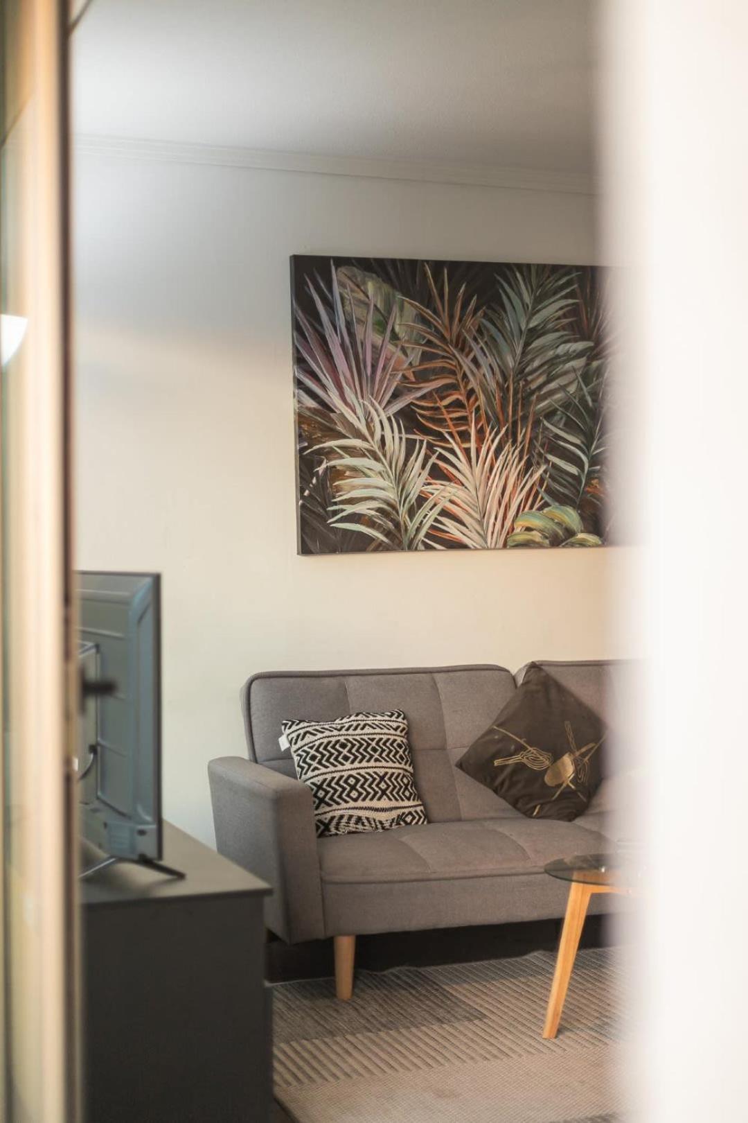 Spacious apartment steps away from Parque Arauco