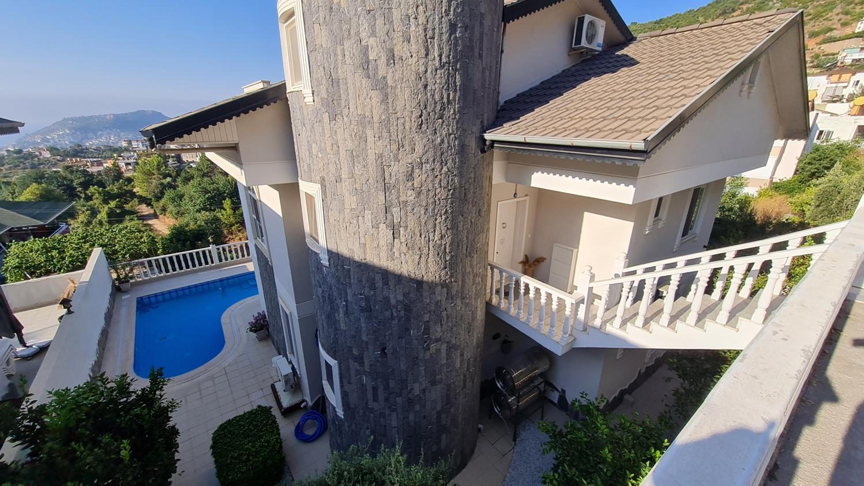 Villa mit einzigartigem Ausblick view 3