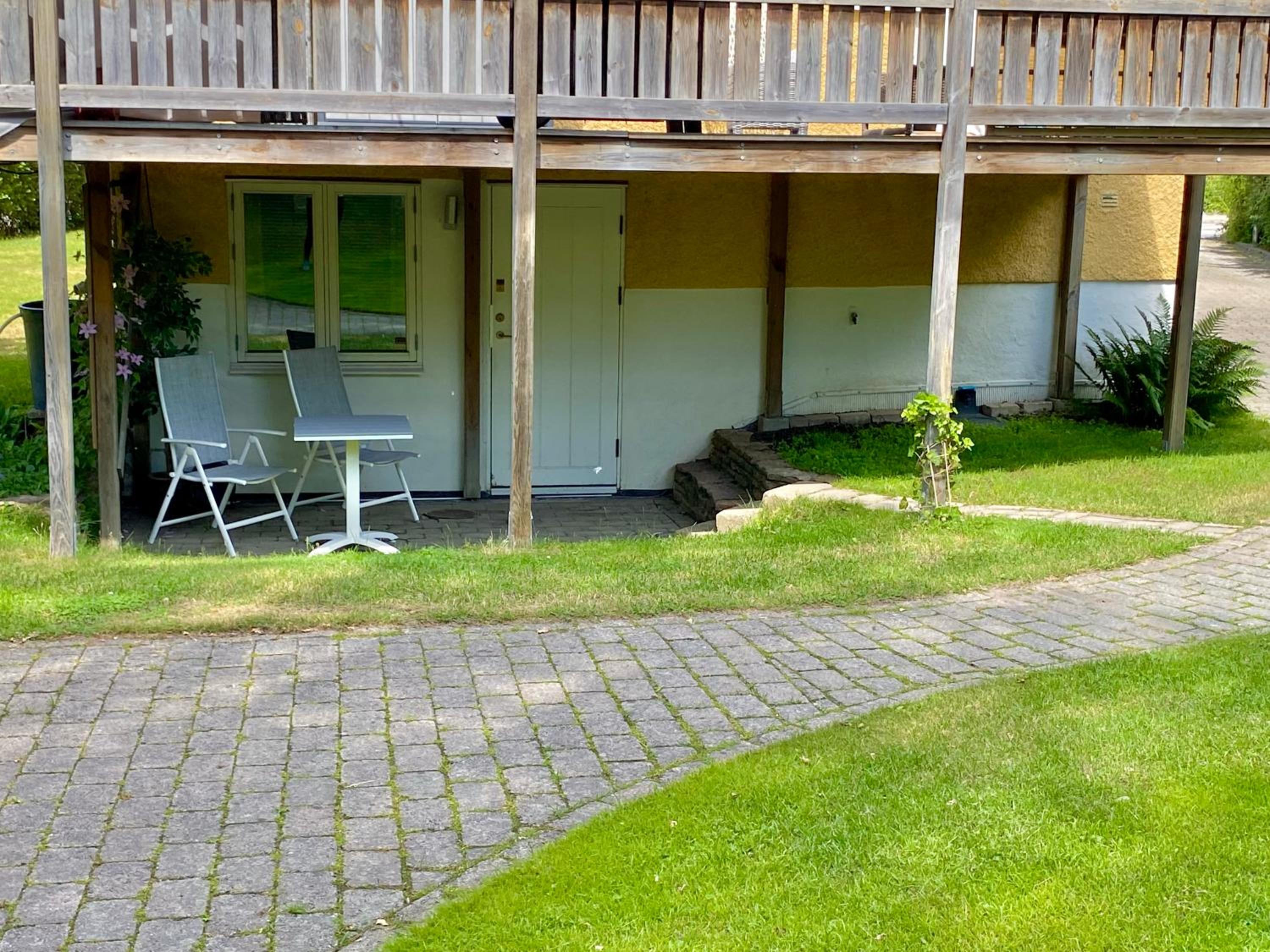 Lower floor of 50 sqm in nice villa with parking photo 2