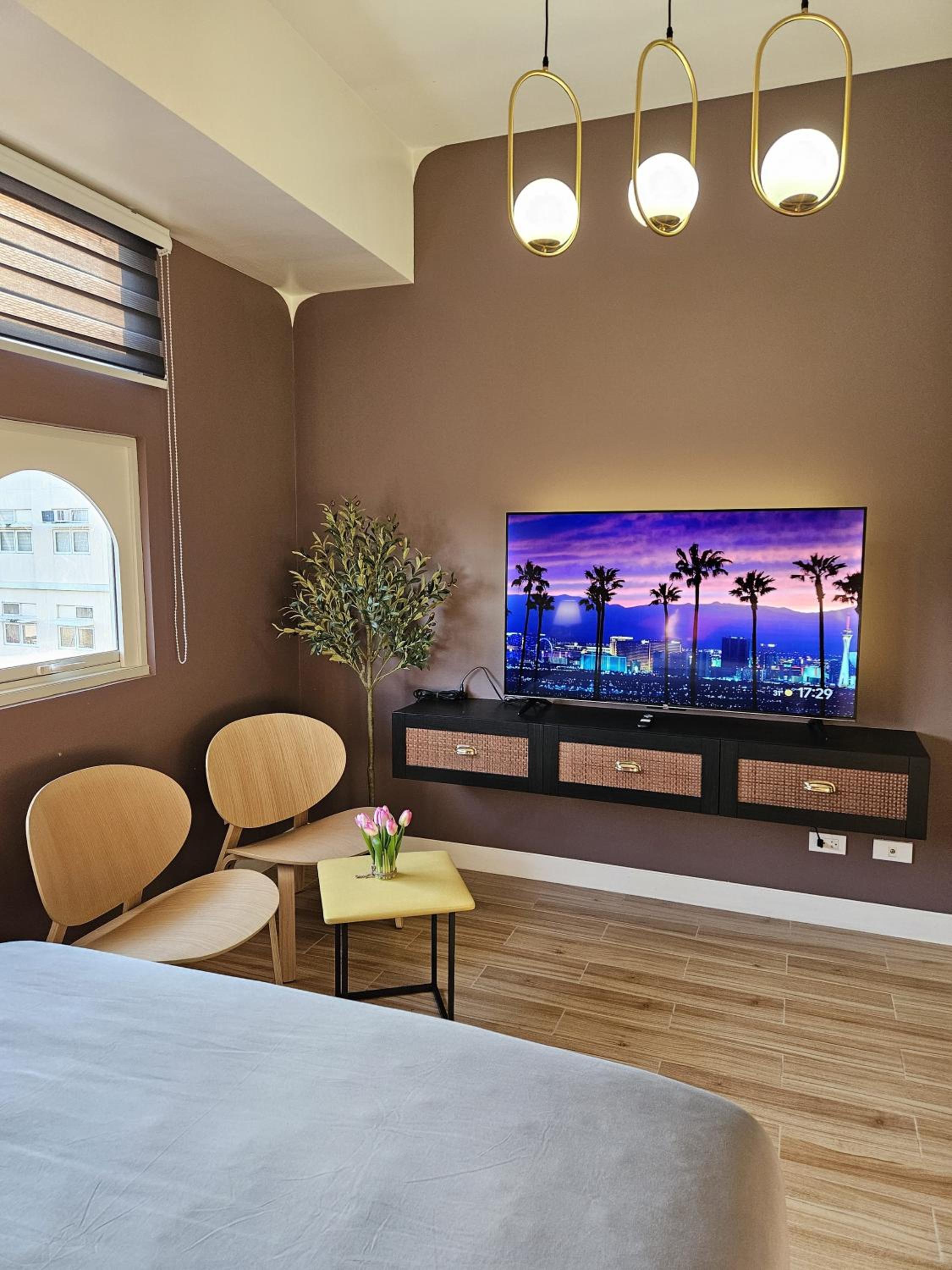 European Themed Condo view 5