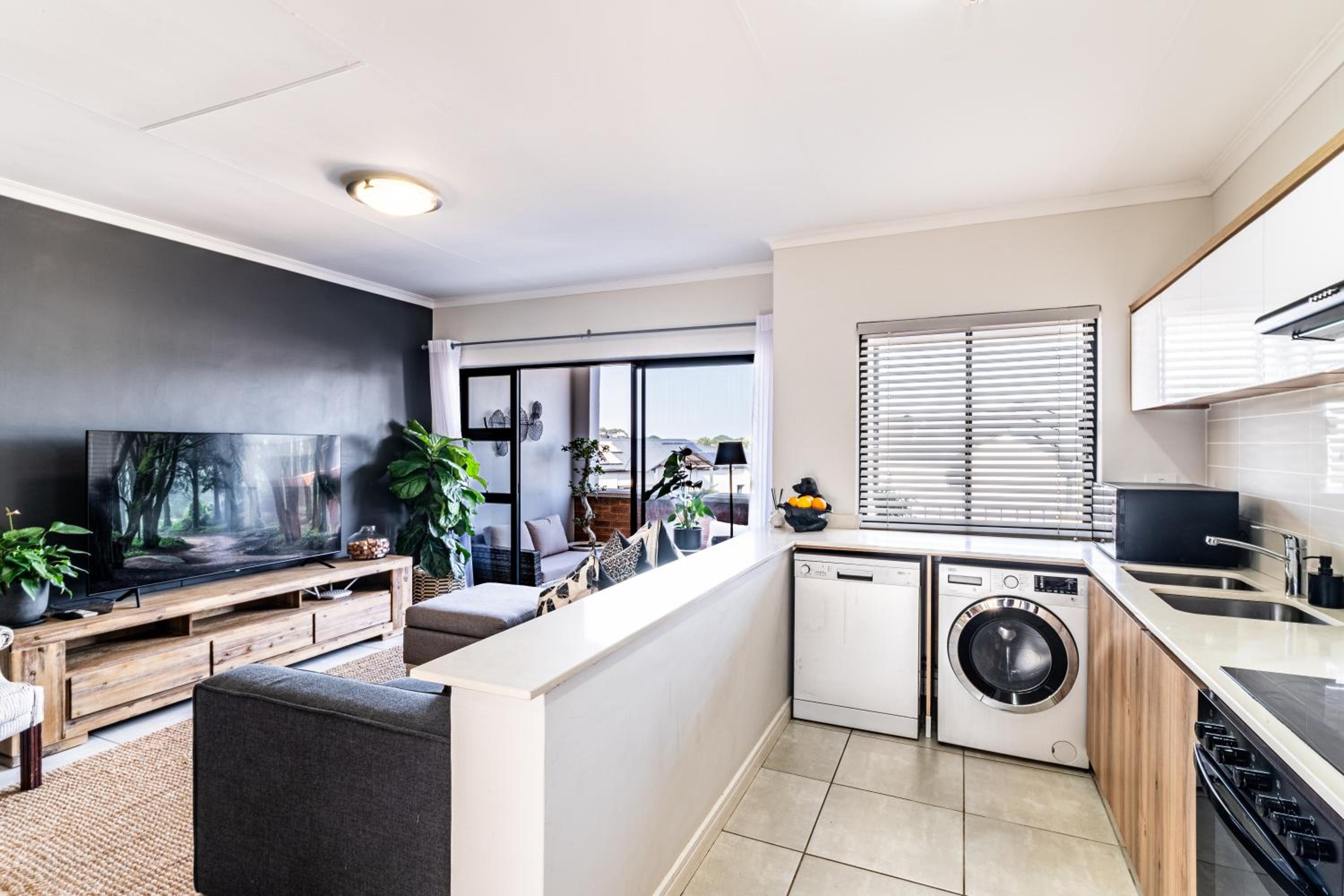 Stylish Ballito Hills Oasis view 4