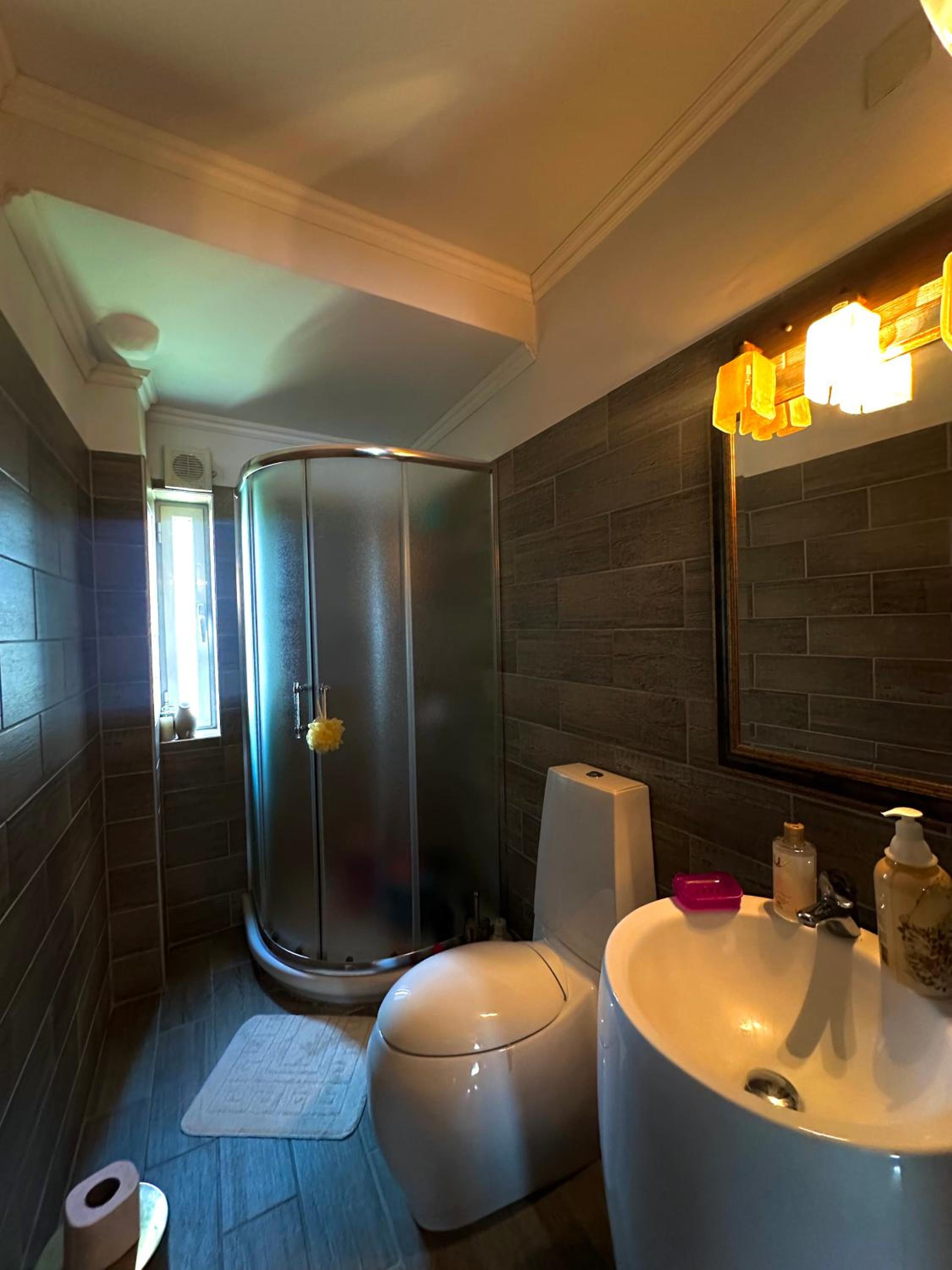 CasaFlow's Gjirokaster Apartment
