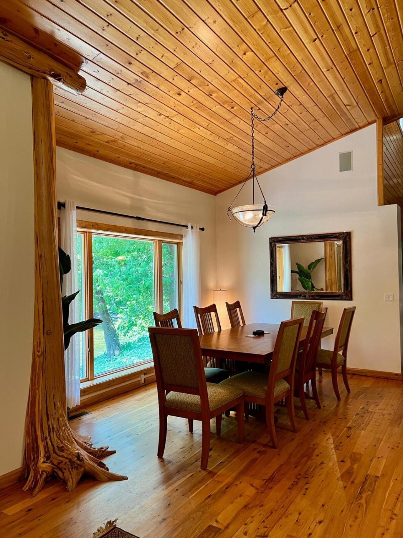 Monarch Lodge, Giant Riverview, Hot Tub, Fireplace