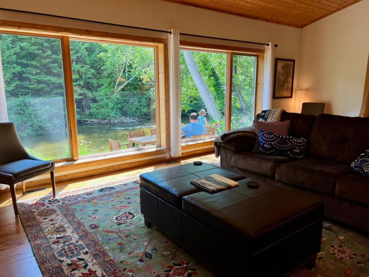 Monarch Lodge, Giant Riverview, Hot Tub, Fireplace