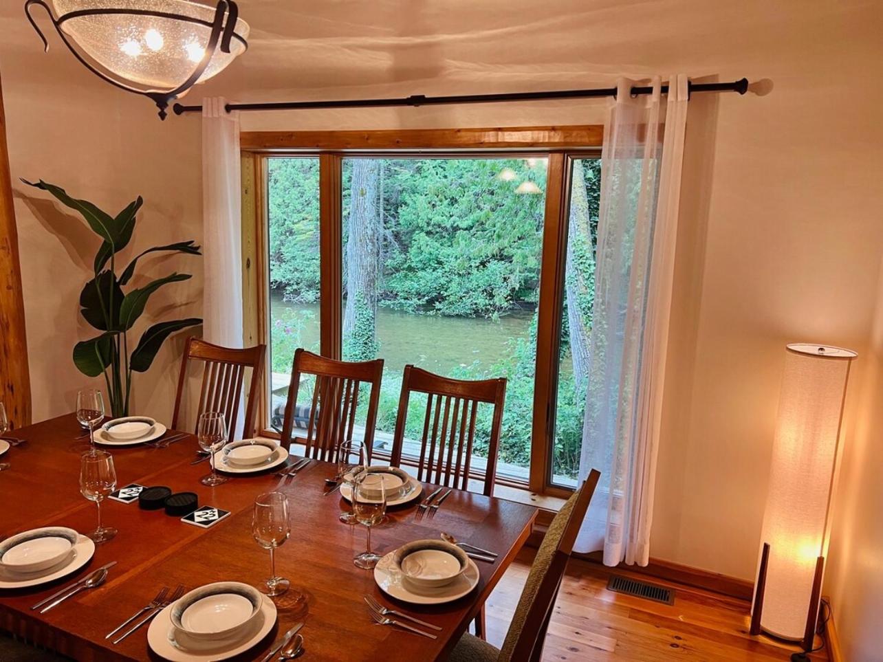 Monarch Lodge, Giant Riverview, Hot Tub, Fireplace