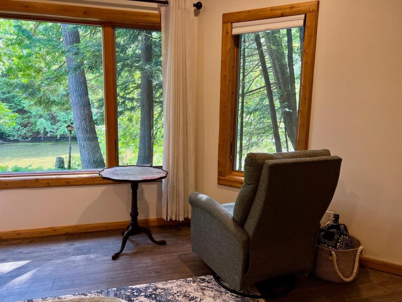 Monarch Lodge, Giant Riverview, Hot Tub, Fireplace