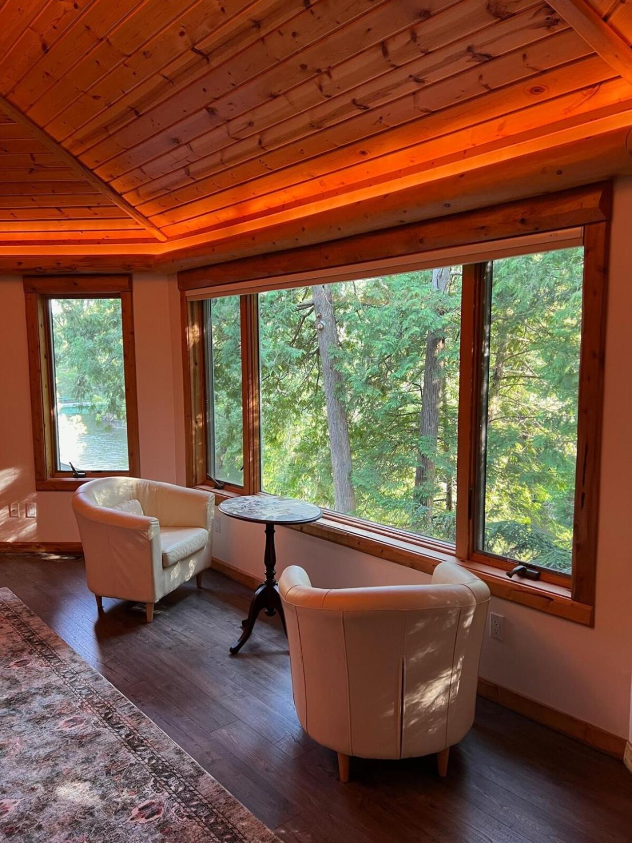 Monarch Lodge, Giant Riverview, Hot Tub, Fireplace