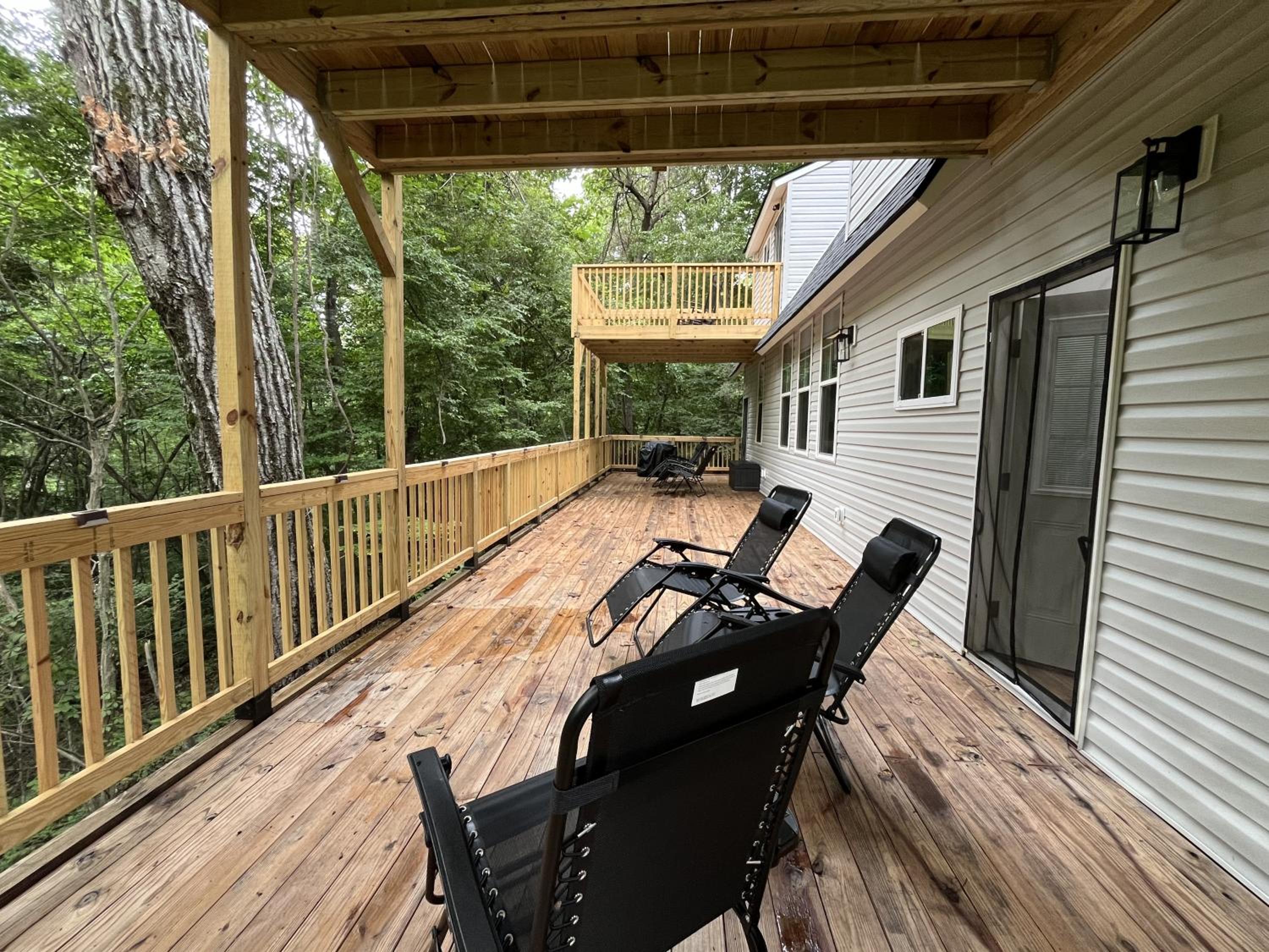 Forest Views and Grill! Lynchburg Treehouse Retreat