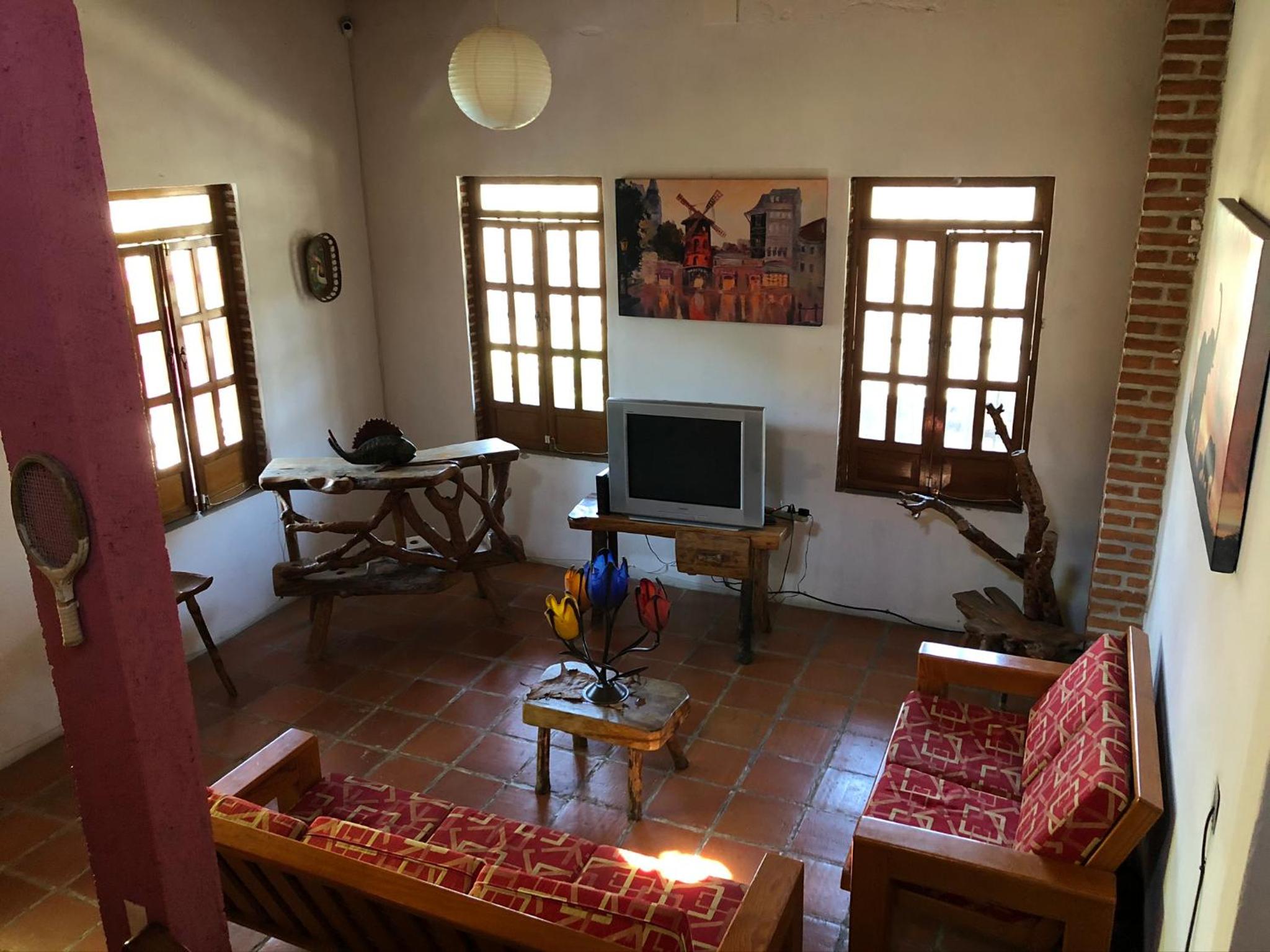 La Escondida, alberca, jardín, asador y vistas