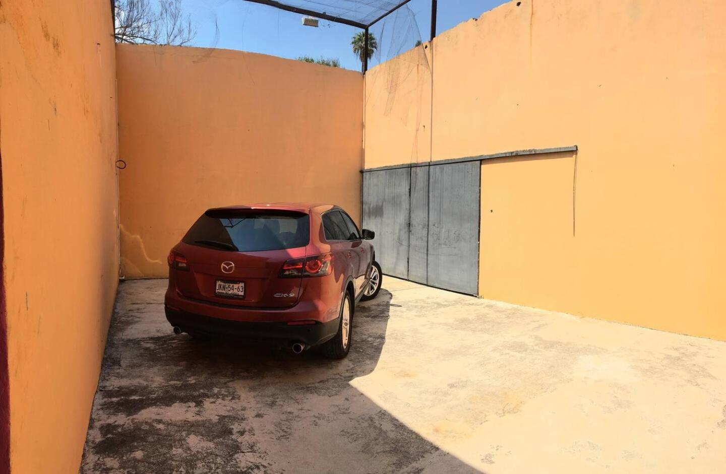 La Escondida, alberca, jardín, asador y vistas