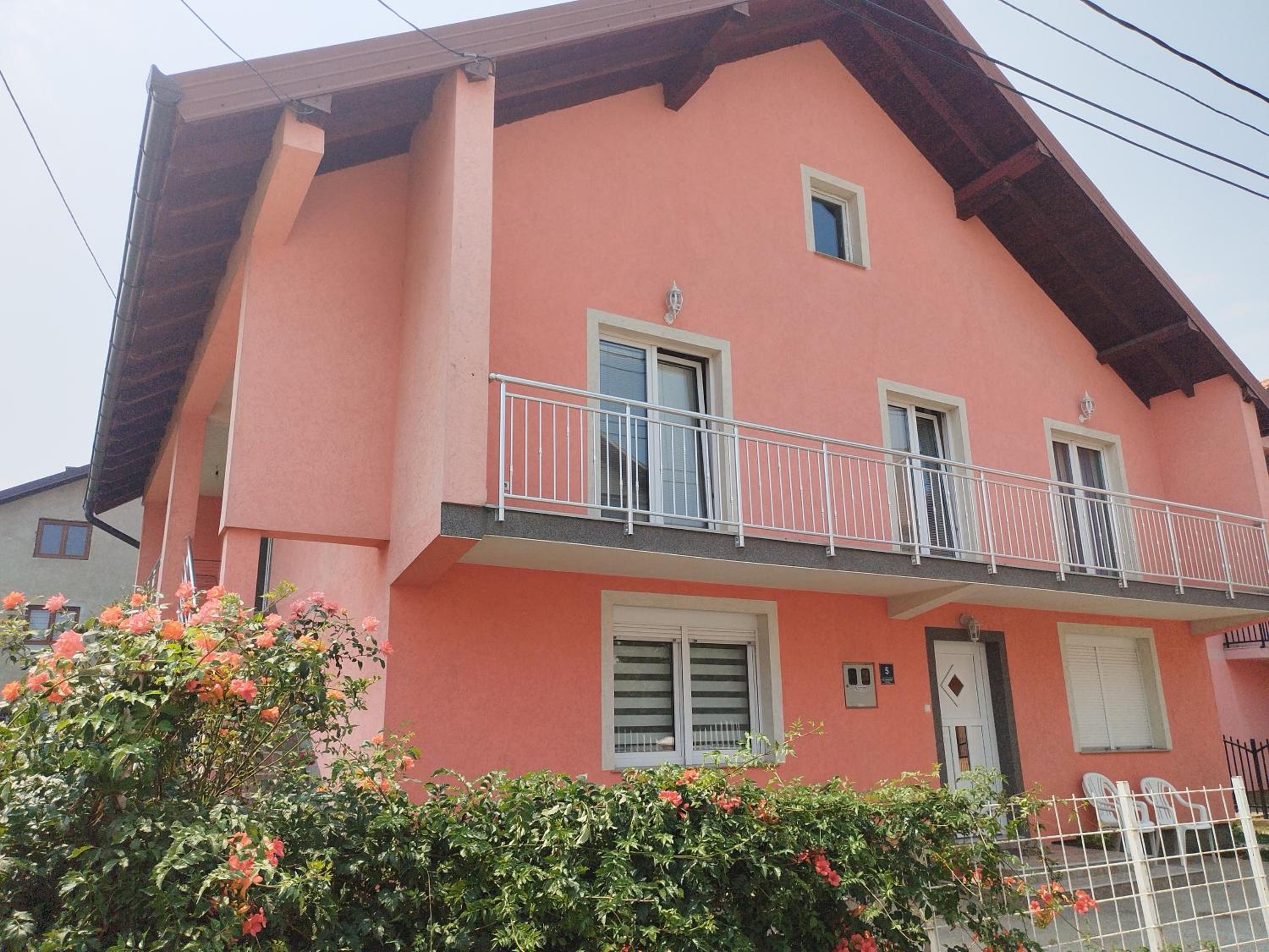 Apartman Leki