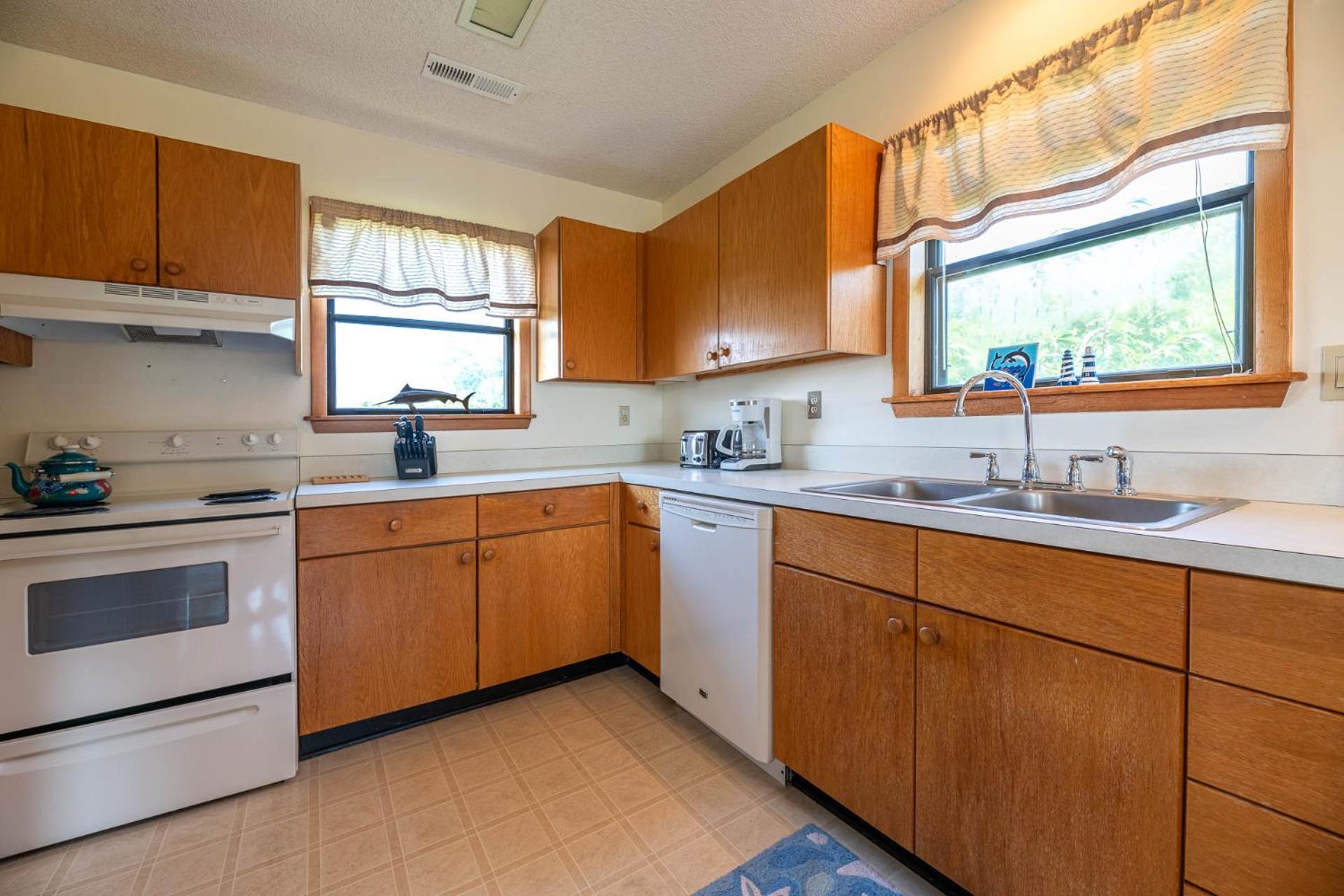 Persimmon - Duck, Sanderling, Ocean View, 65 Yds to Beach, Community Pool, Tennis, Flex Stays