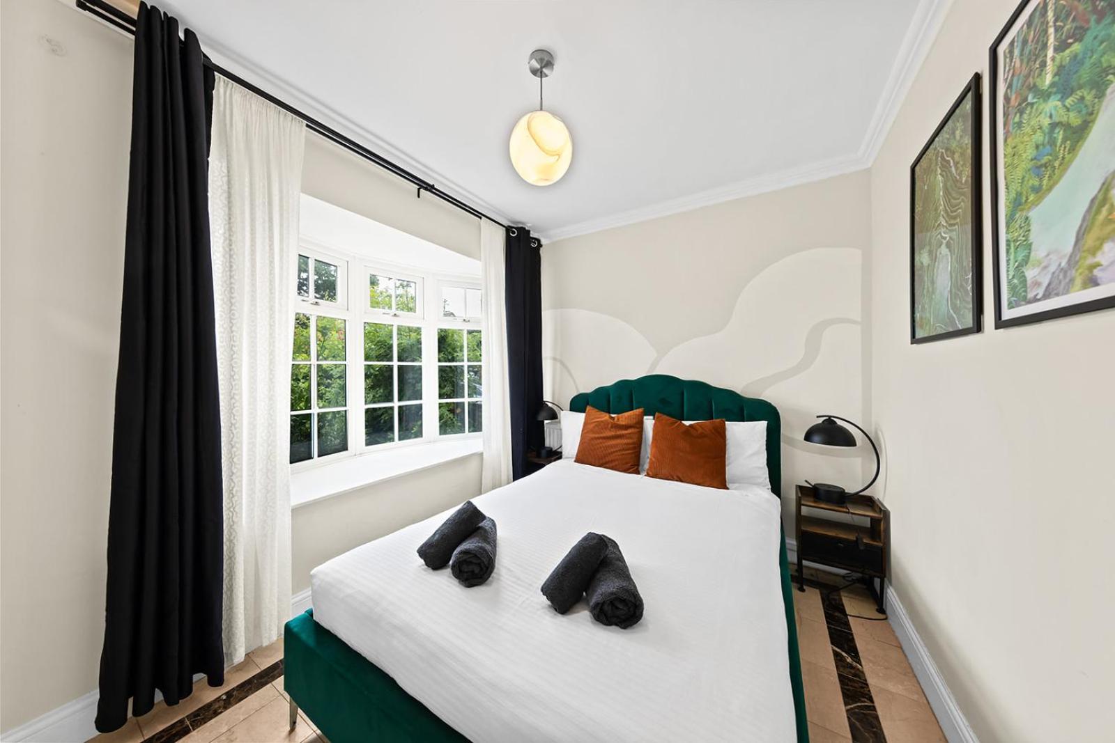 Photo 33