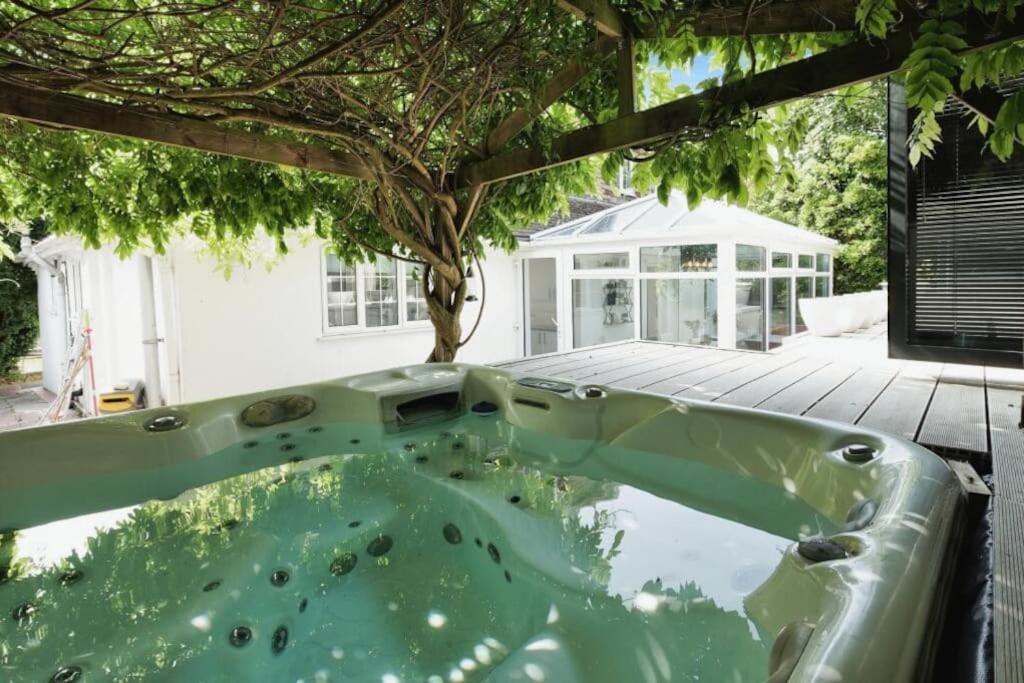 Hotel 5bed Monthlyoffers Brighton Free Parking Hottub