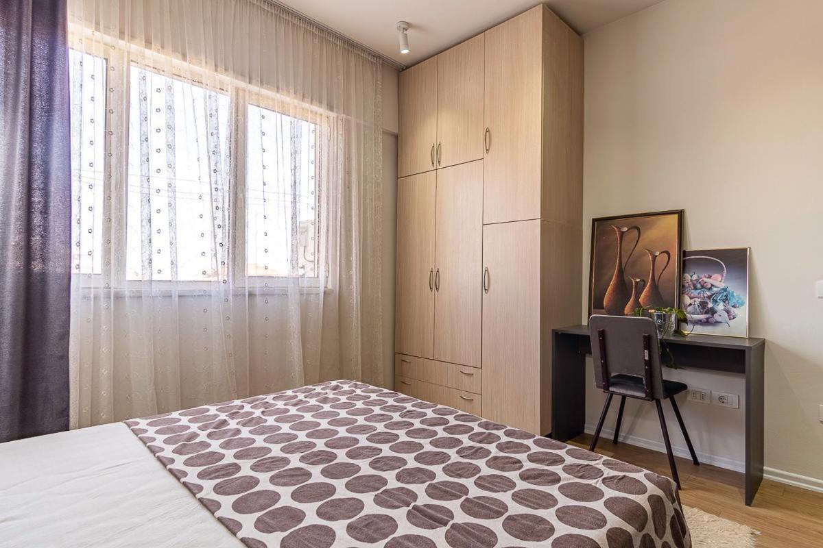 Kristal Center, Studio,near Artificial Lake