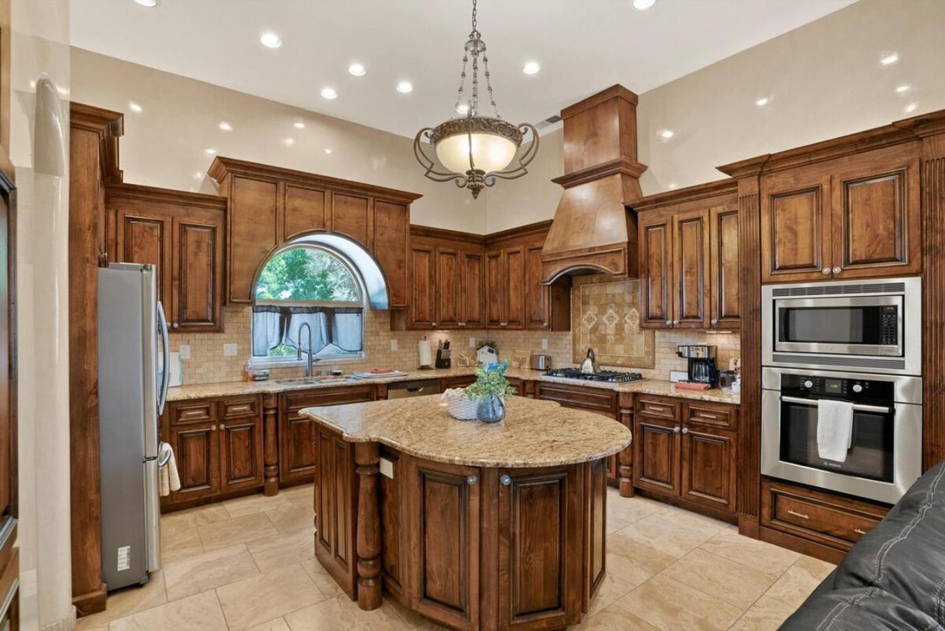 Luxury Tuscan Villa Near Old Town view 4