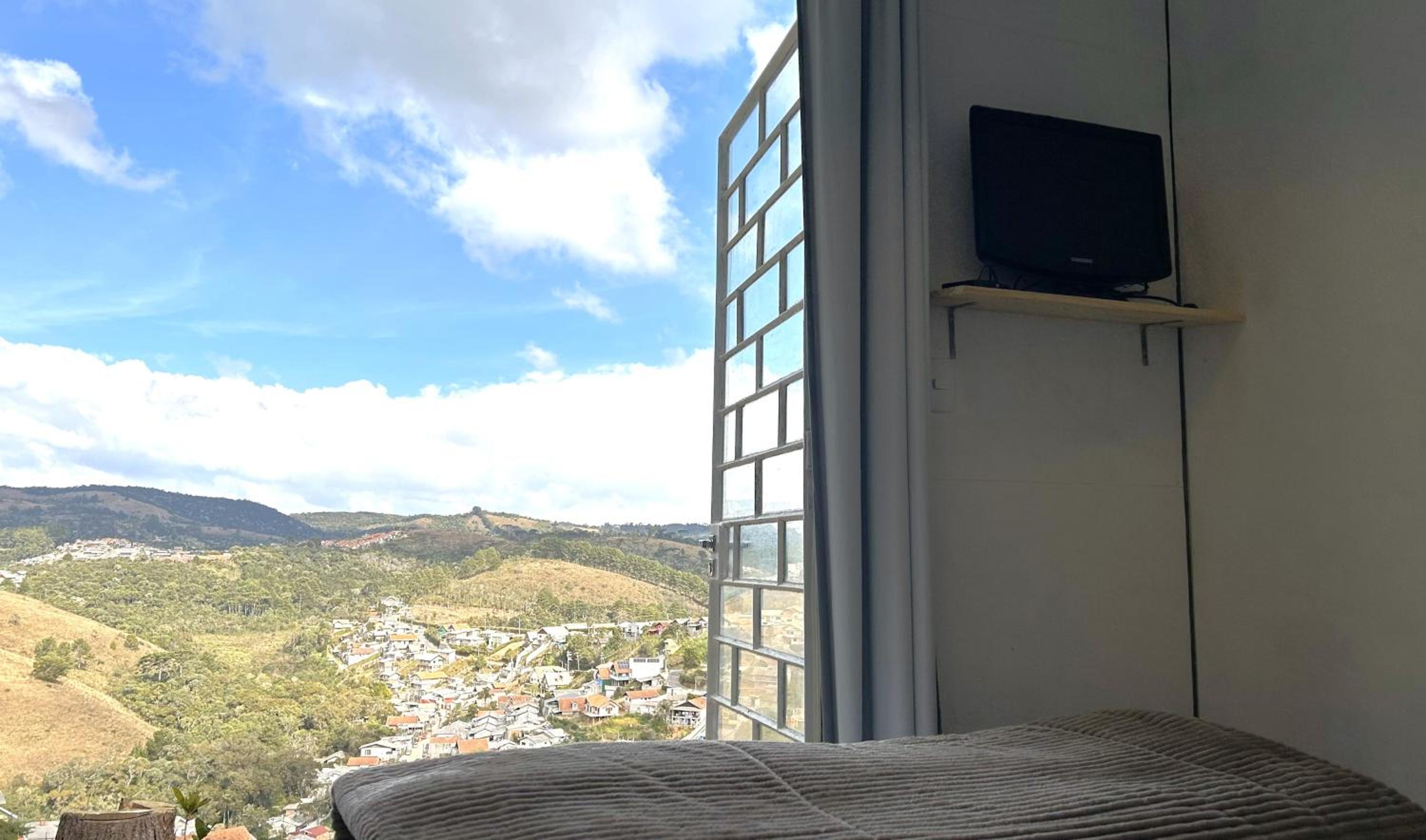 Refúgio nas Nuvens - Chalé Lua