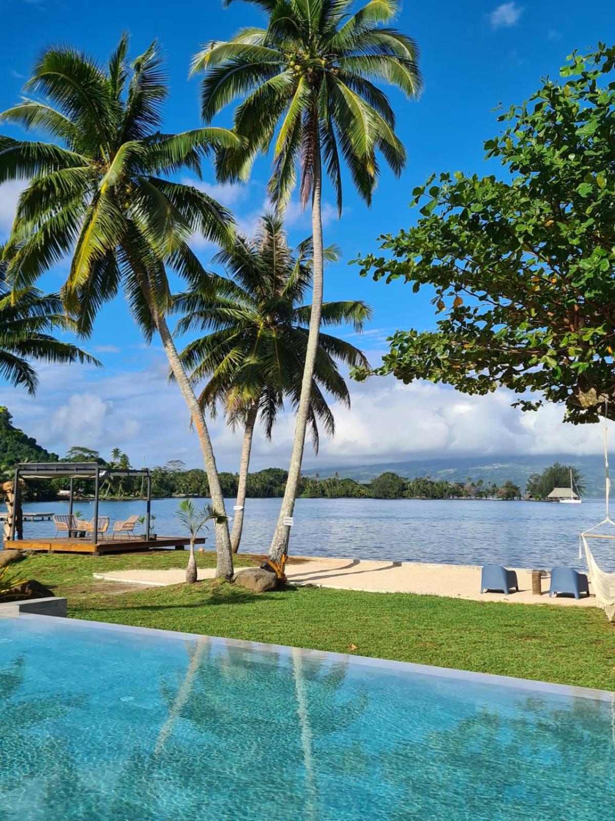 Sublime Tahiti Beach Retreat