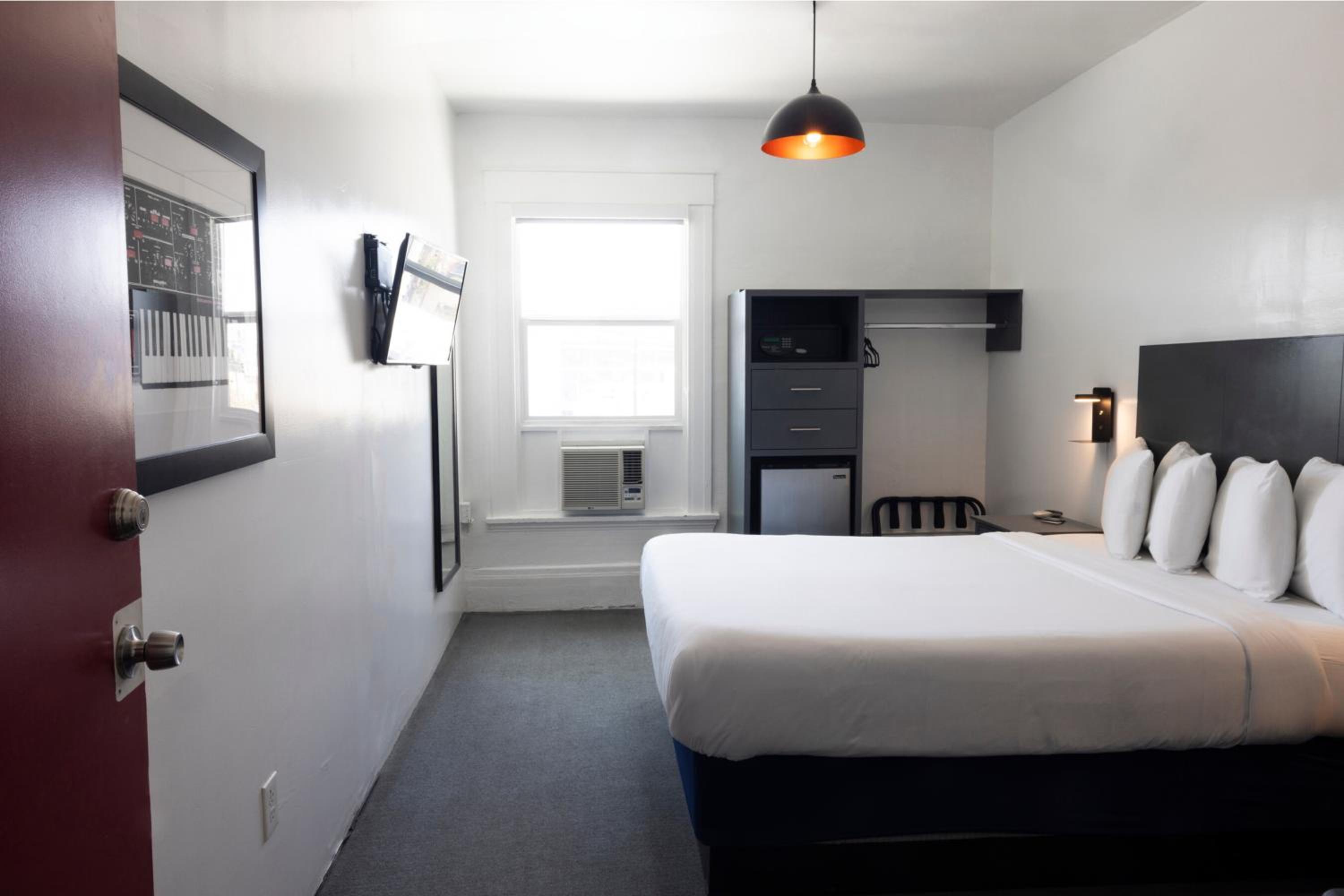 American Hotel