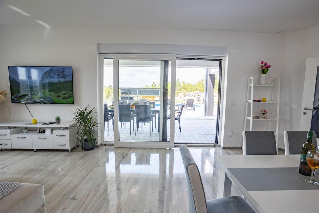 Villa La Vita, Ljubuški