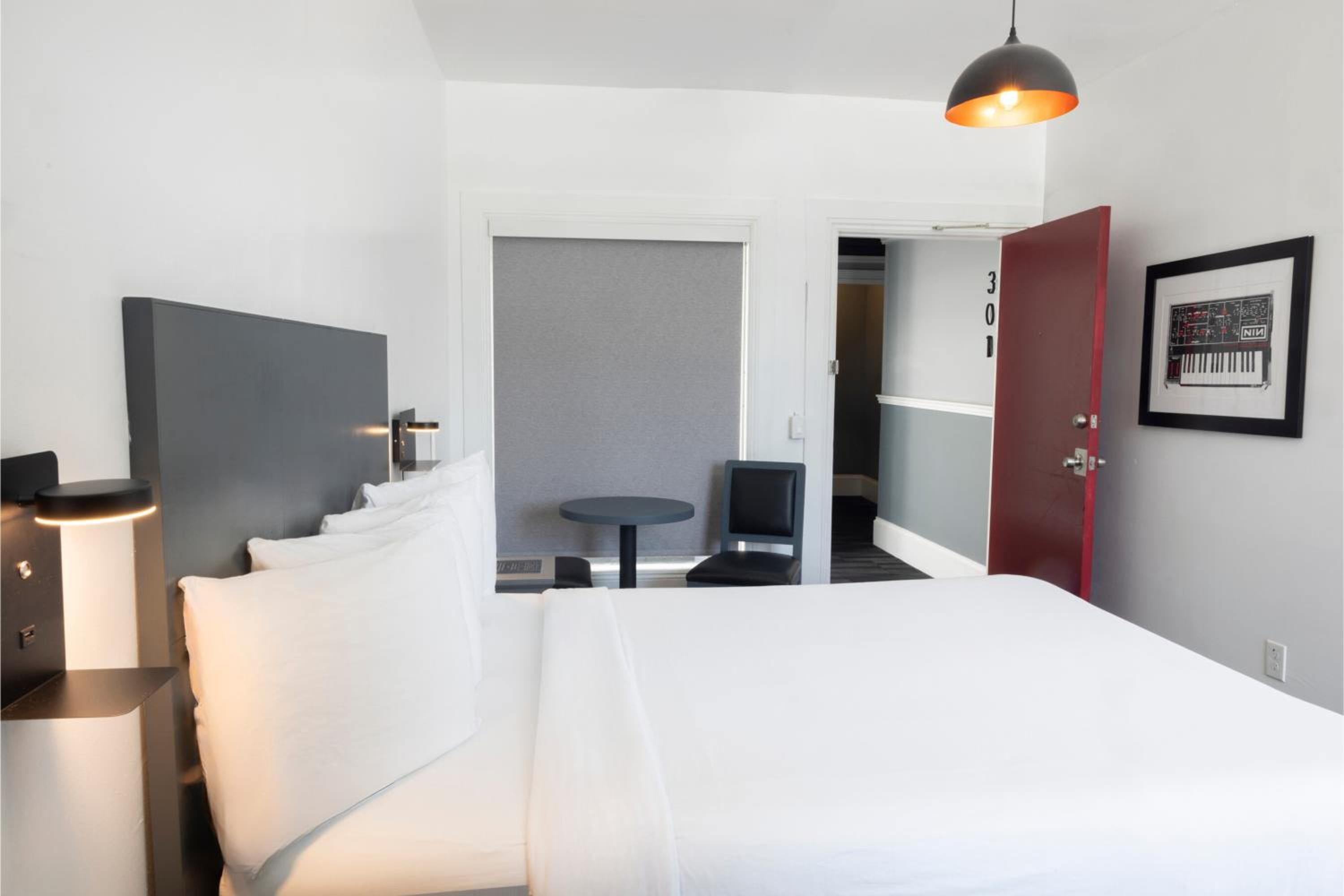 American Hotel