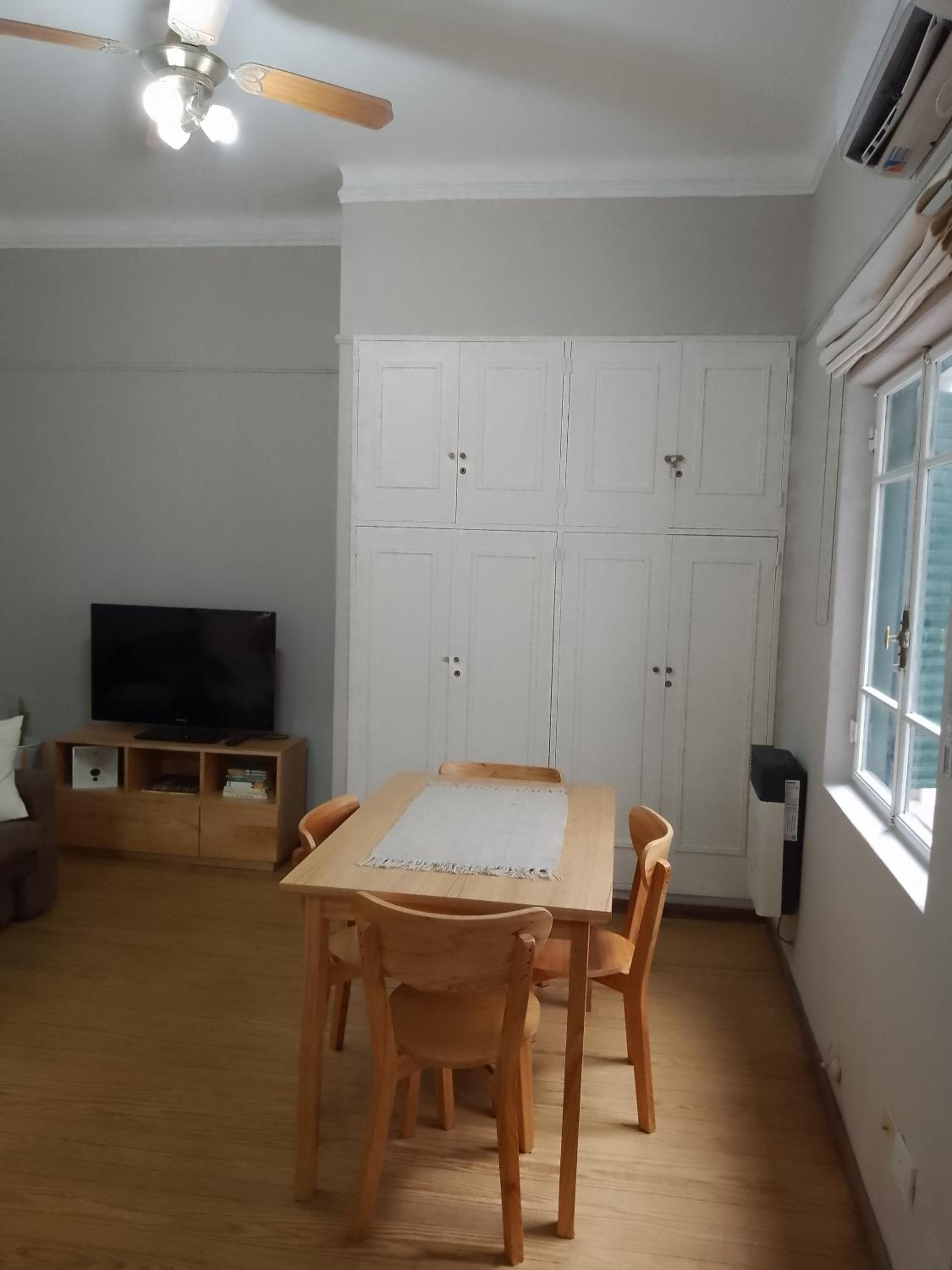 Acogedor e impecable apartamento neocolonial