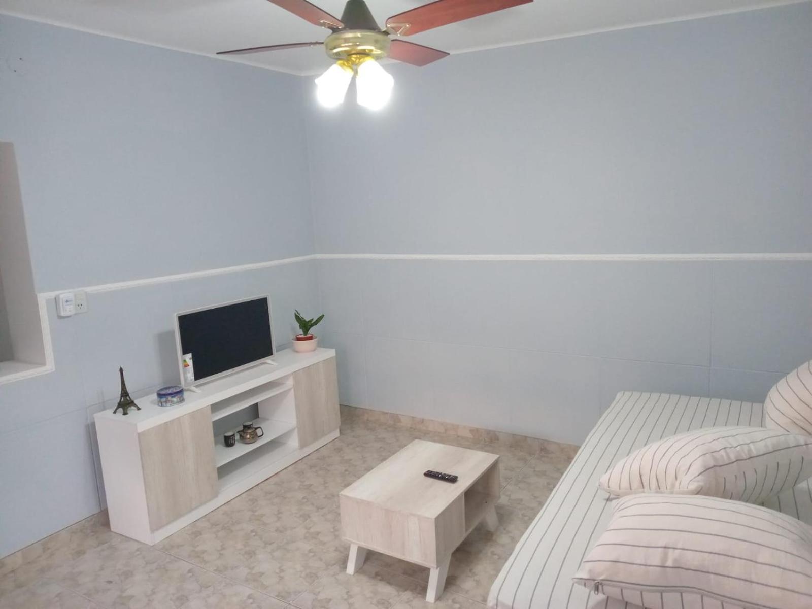 Amplia casa en planta alta en Av Mitre Parque Urquiza