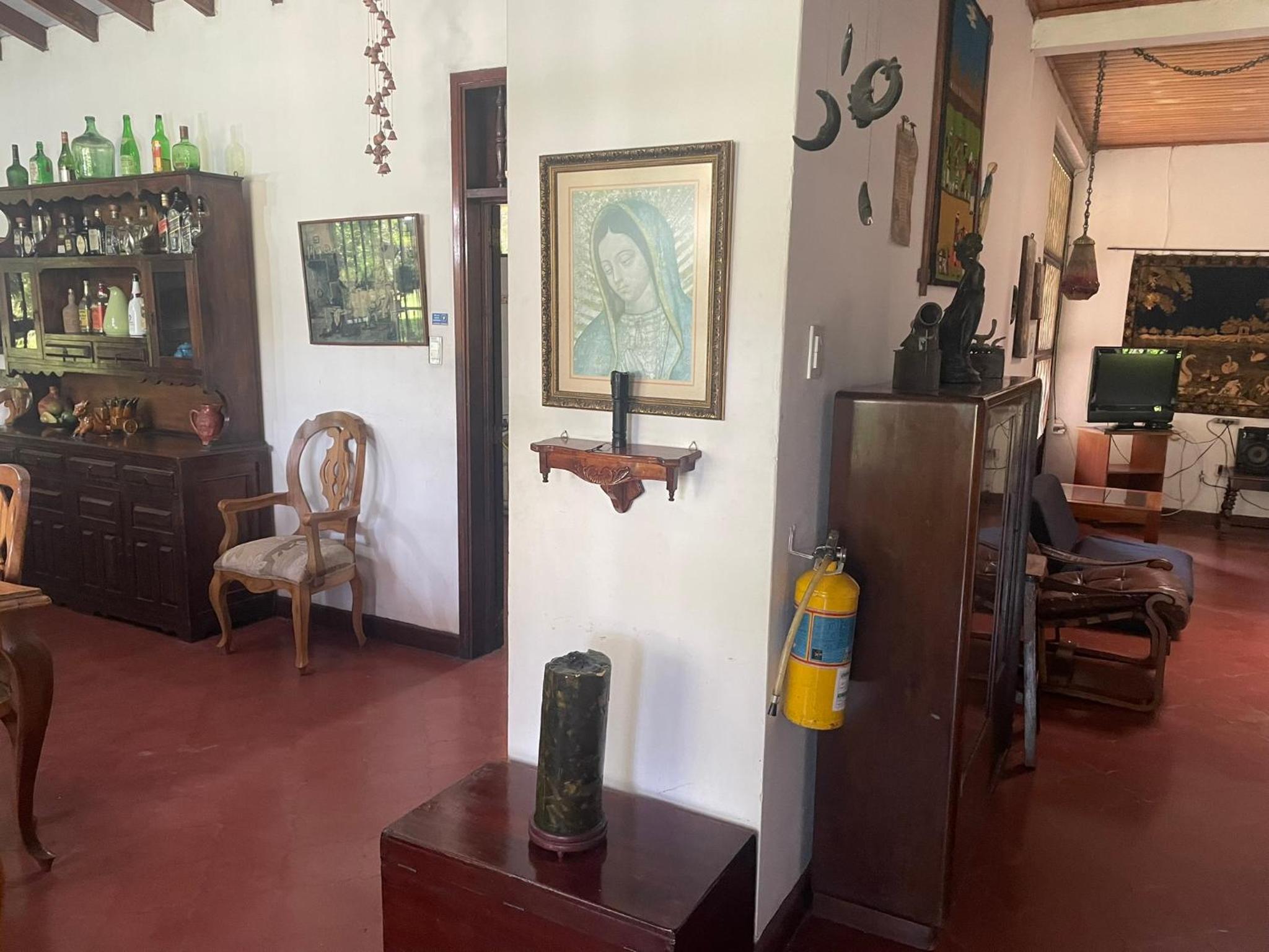 Habitacion Casa Campestre con piscina en Buga