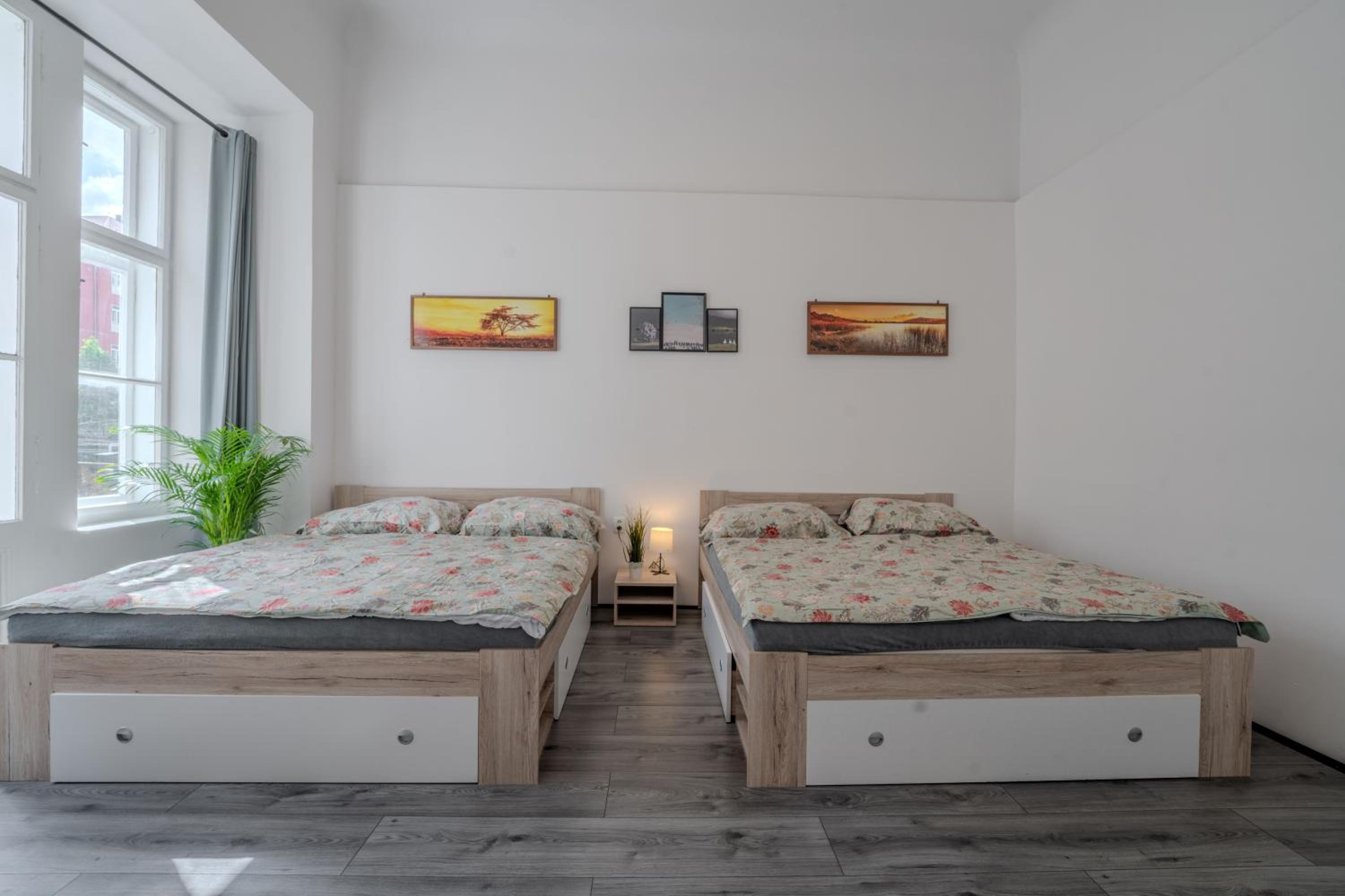 Large Historic Home by Charles Bridge & Parking
