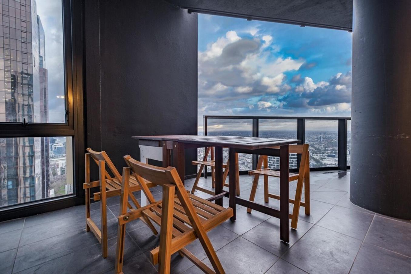 Modern CBD 2br2ba Apartment in Melbourne with pool