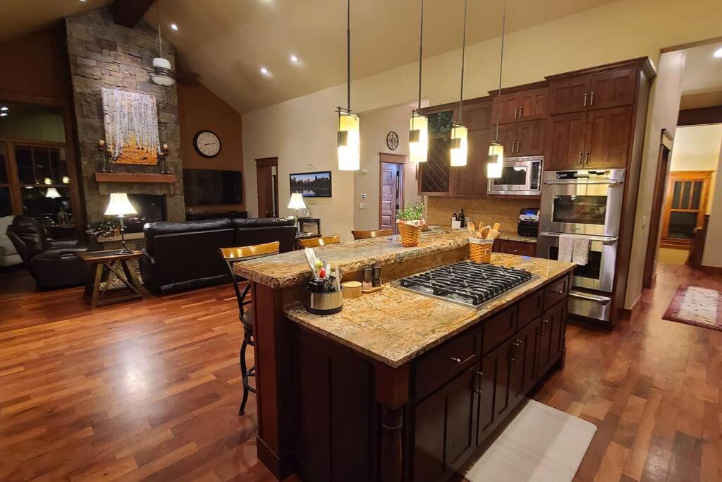 Low Tax Luxe Mountain Getaway by Aspen