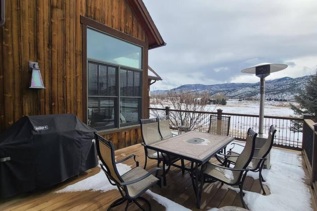 Low Tax Luxe Mountain Getaway by Aspen