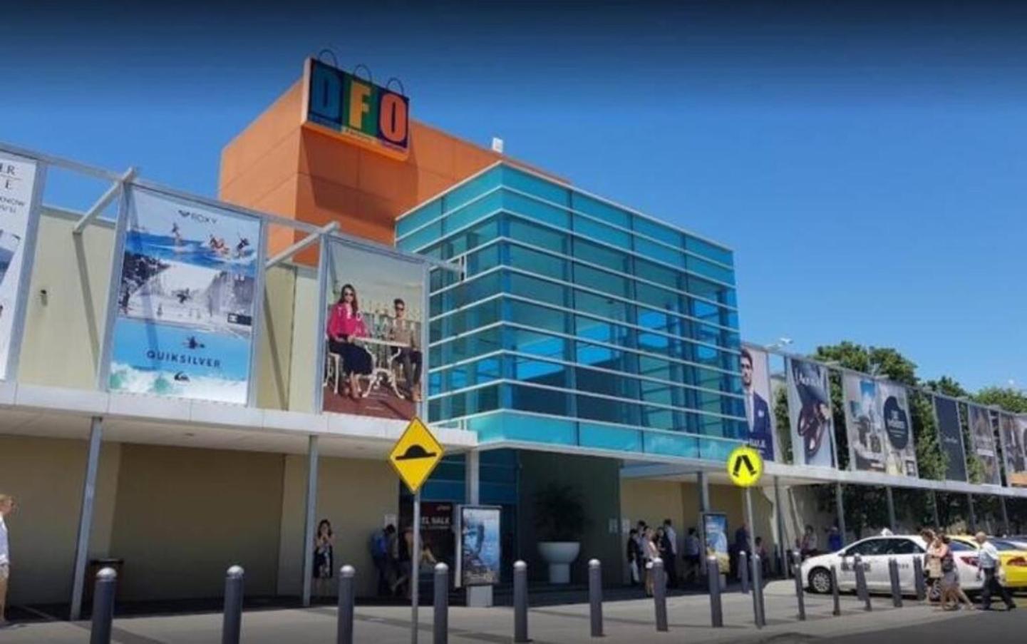 Glenroy 2BR1BA in Townhouse ParkingWi-FiBath
