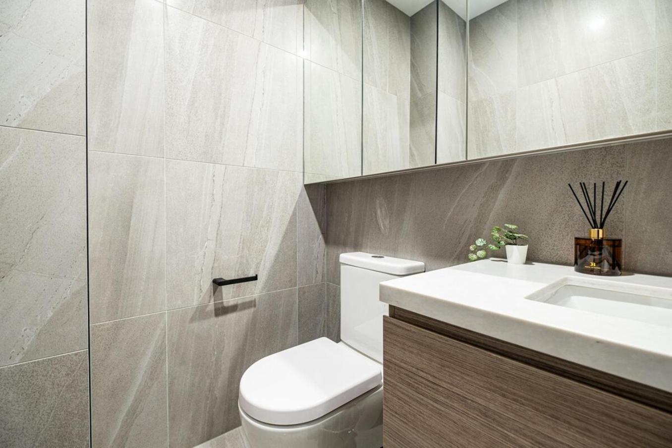 Brand New Modern 3br2ba Townhouse Glen Waverley