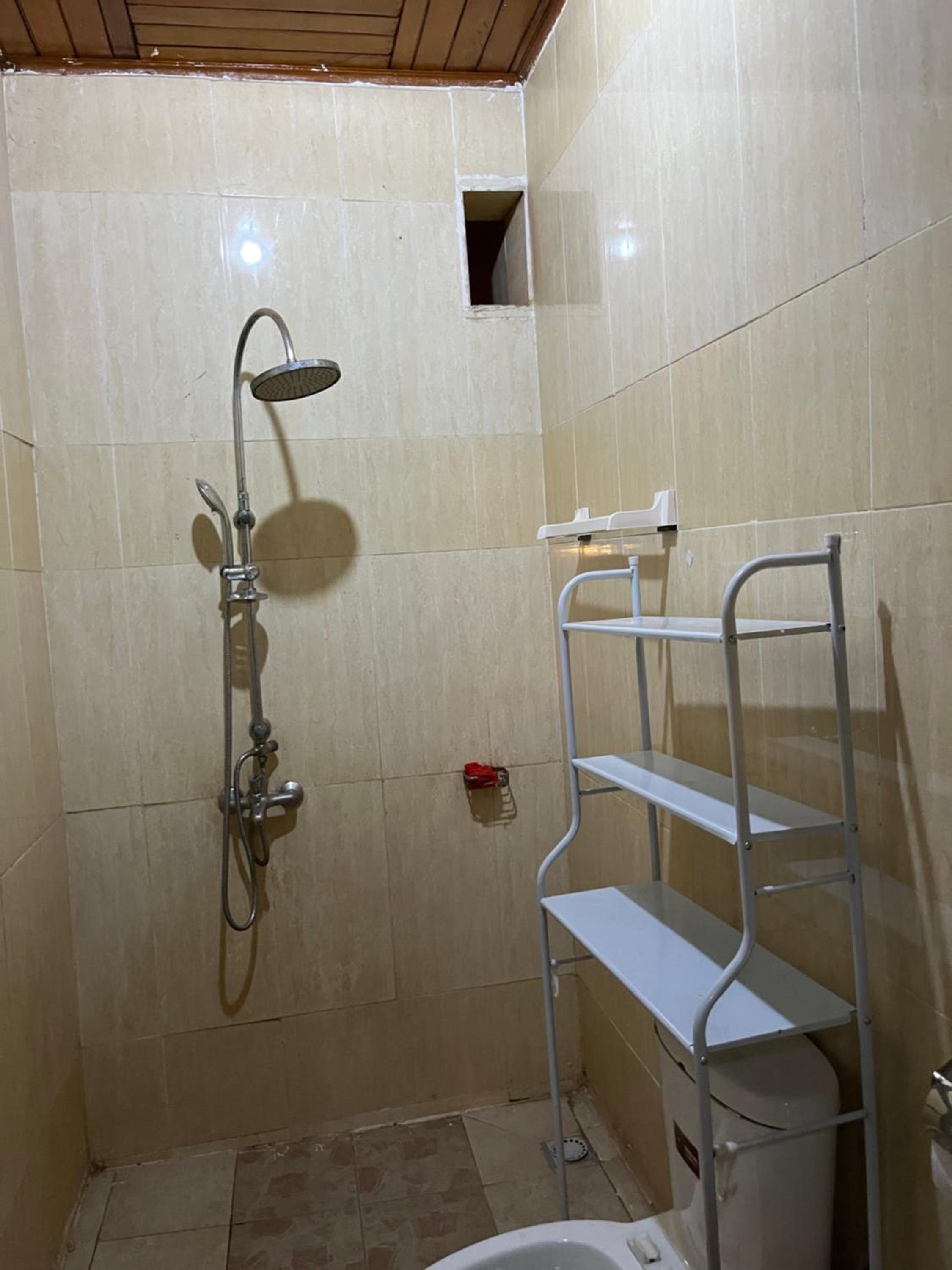 Appartement moderne de 120m2 , doté de caméras de surveying et situé à MAETUR NKOMO, un quartier résidentiel