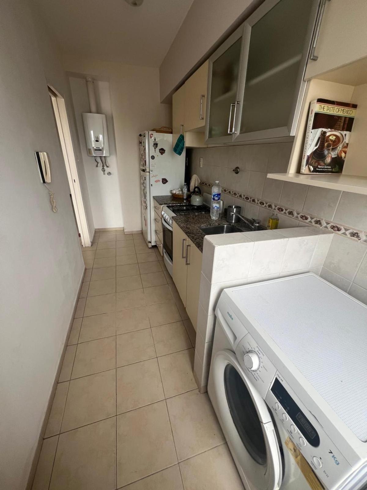 Hermoso apartamento con cochera en el centro!