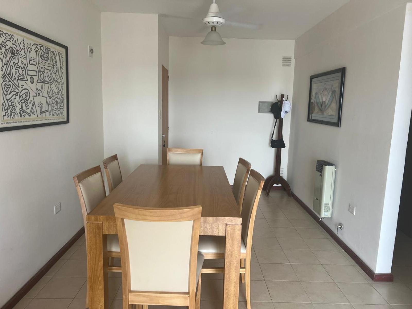 Hermoso apartamento con cochera en el centro!