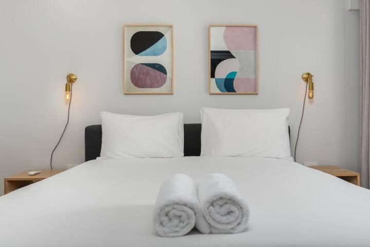 Lovely Sea View Duplex Sea Point