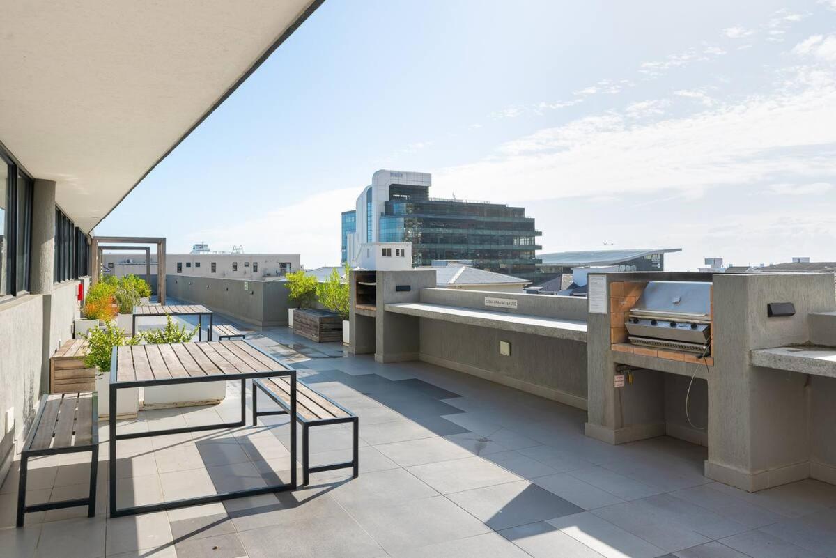 Lovely Sea View Duplex Sea Point