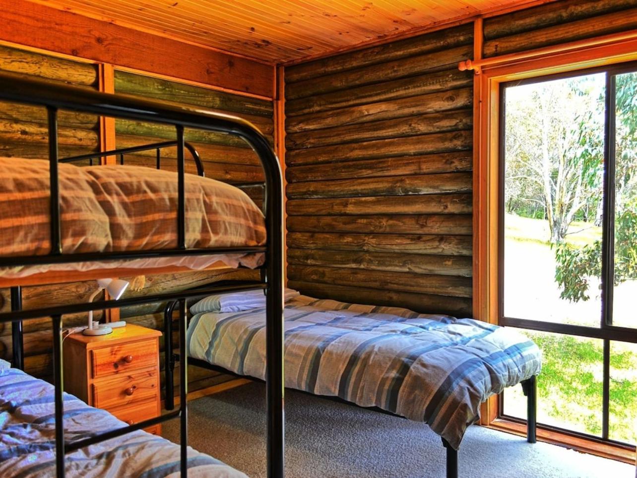 Cabin 4 - Snowy Accommodation