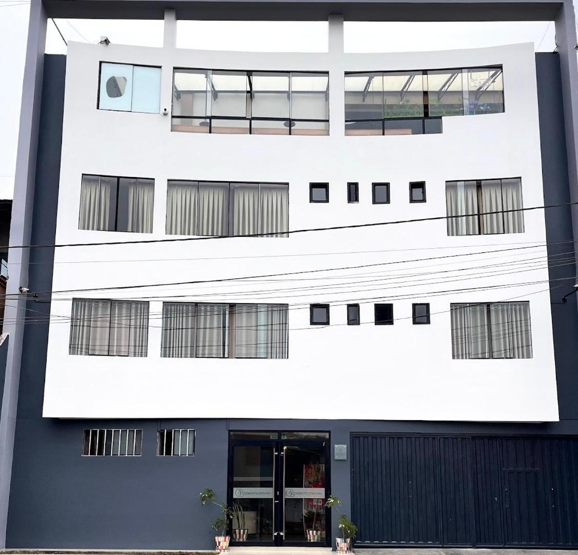 Hotel COSMOPOLITAN INN