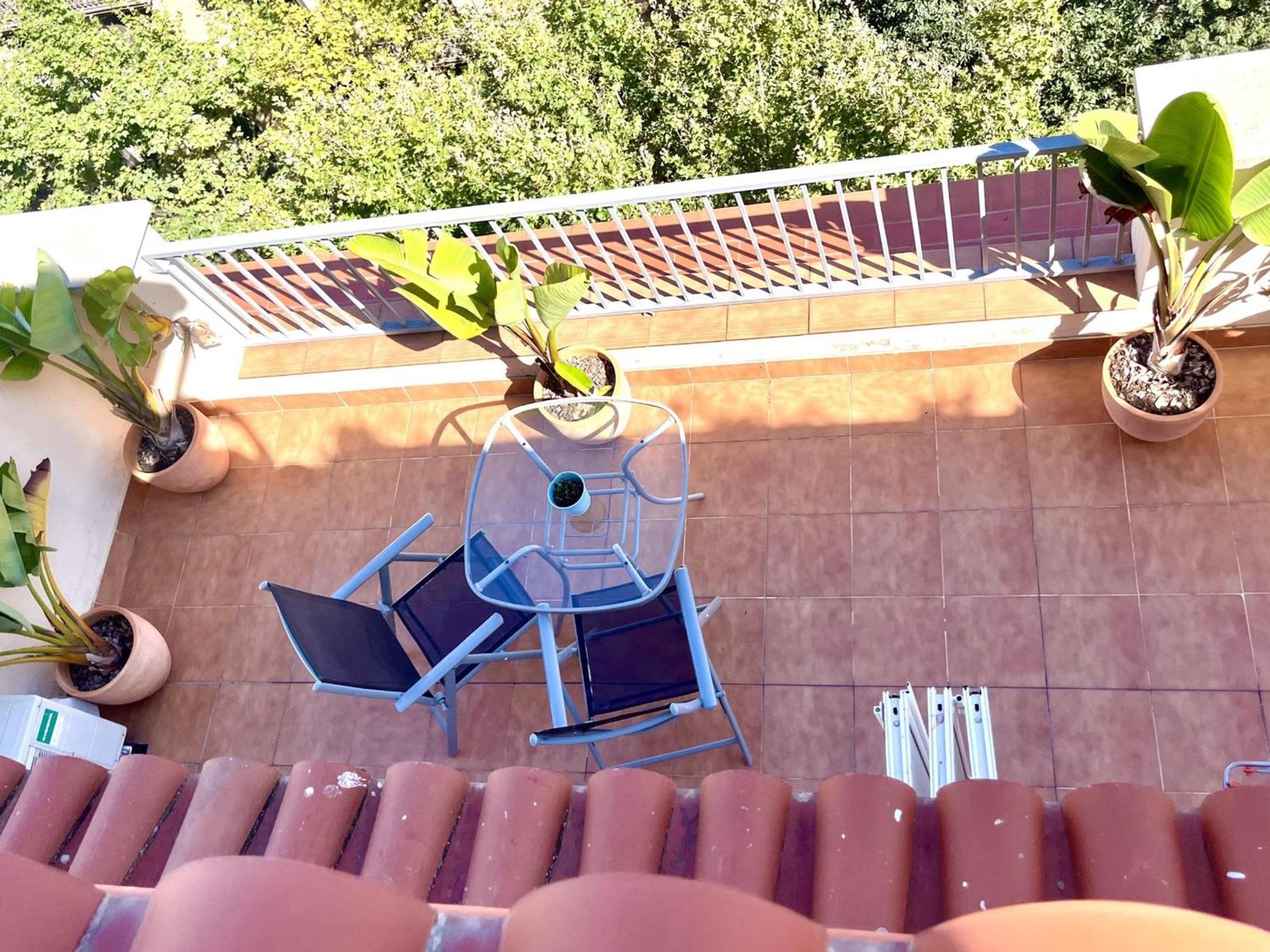 Apartamento con terraza privada y Wifi en el corazón de Barcelona - ES-341-5