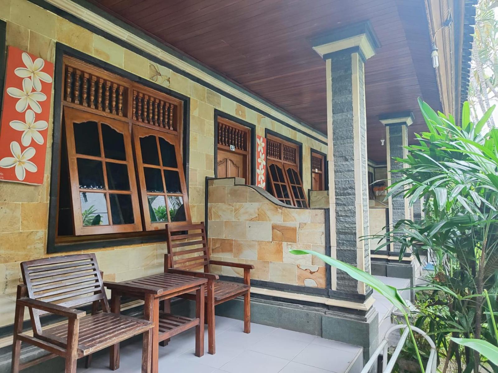 Adus Beach Inn