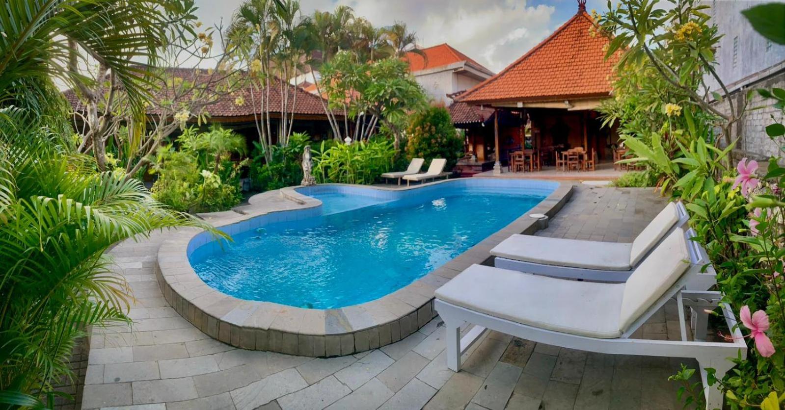 Adus Beach Inn
