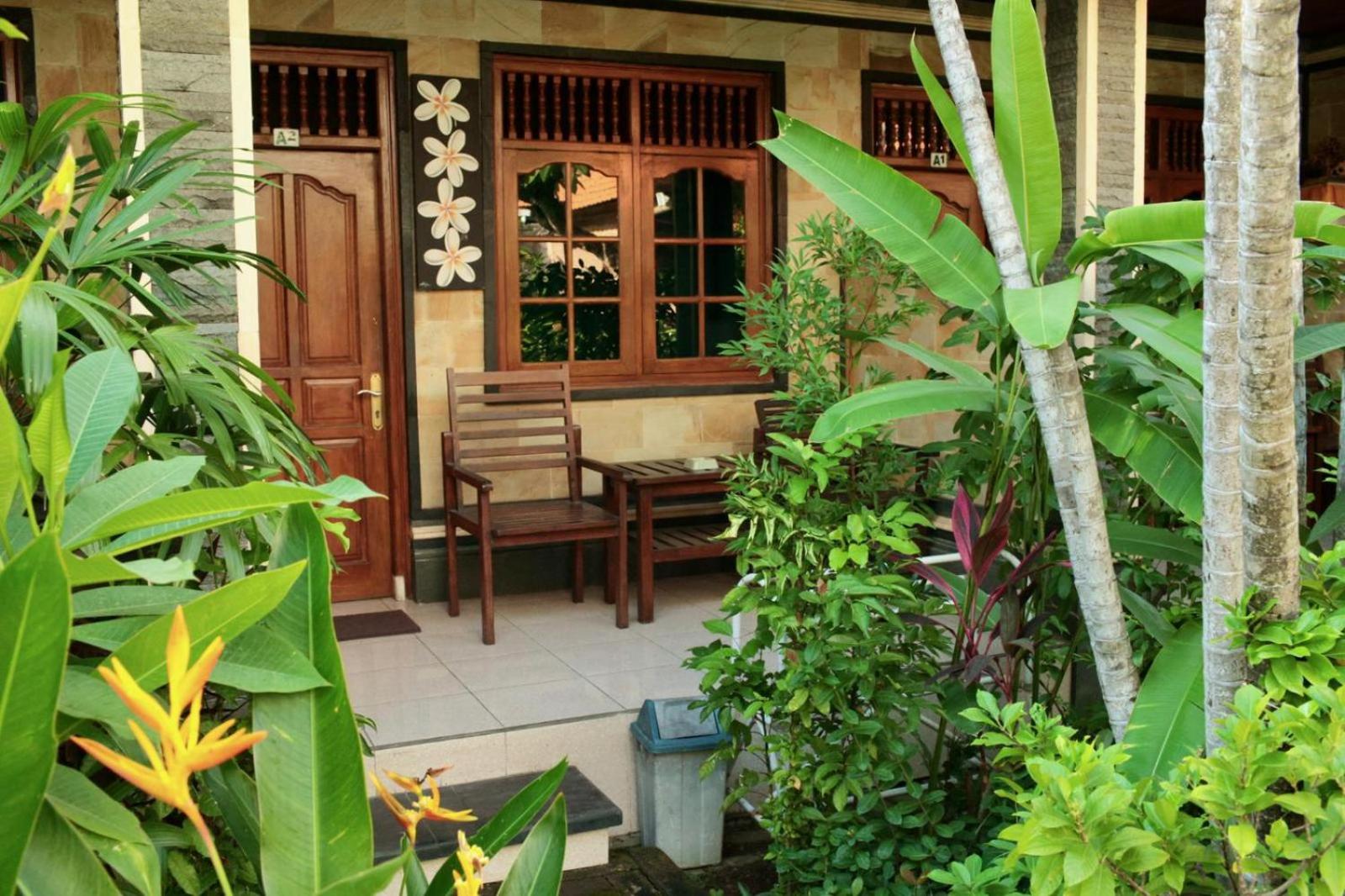 Adus Beach Inn
