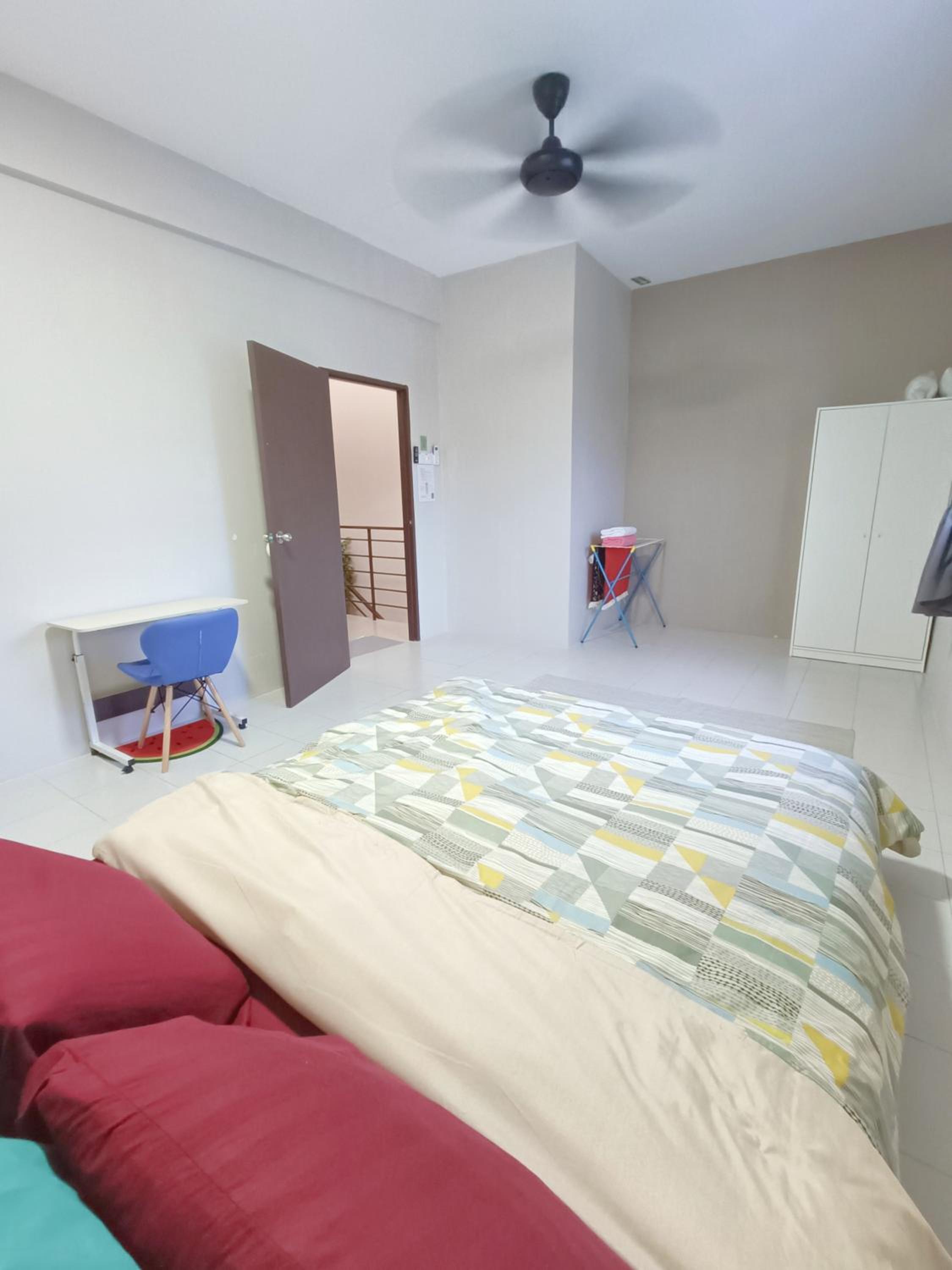 Zen Clan Homestay Scientex with wifi, aircond, water heater photo 2