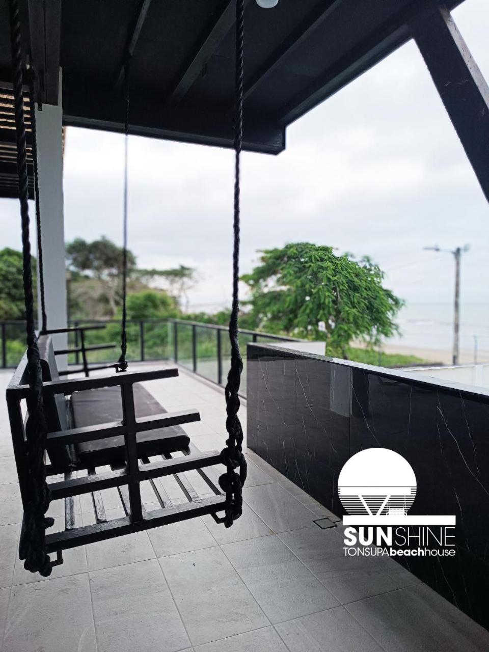 SunShine Tonsupa Beach House