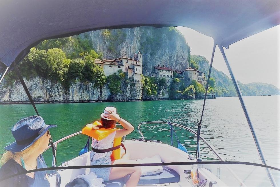 Sunset cruise for 2 people and Hotel Room for 1 night with Breakfast view 5