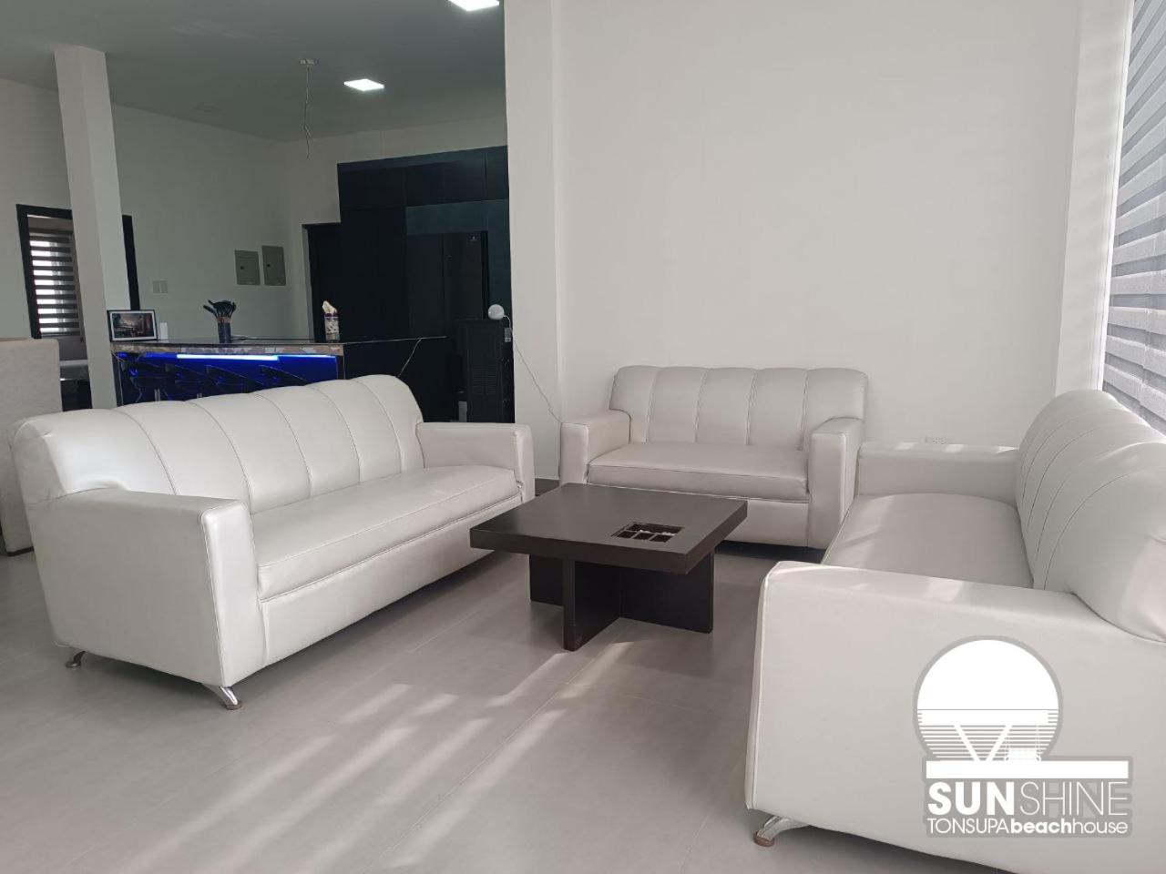 SunShine Tonsupa Beach House